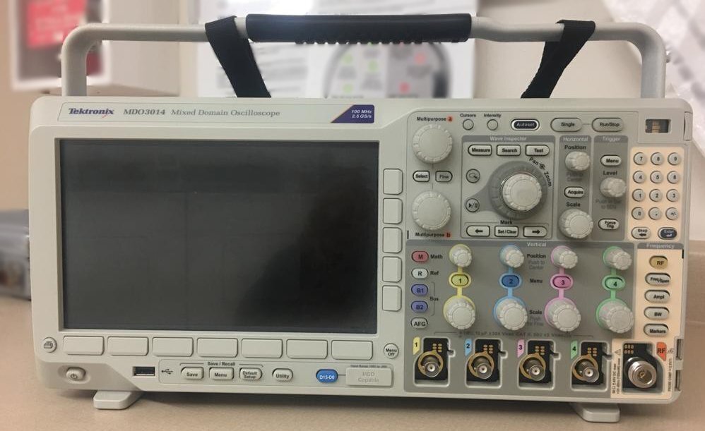 사진 사용됨 TEKTRONIX MDO 3014 판매용