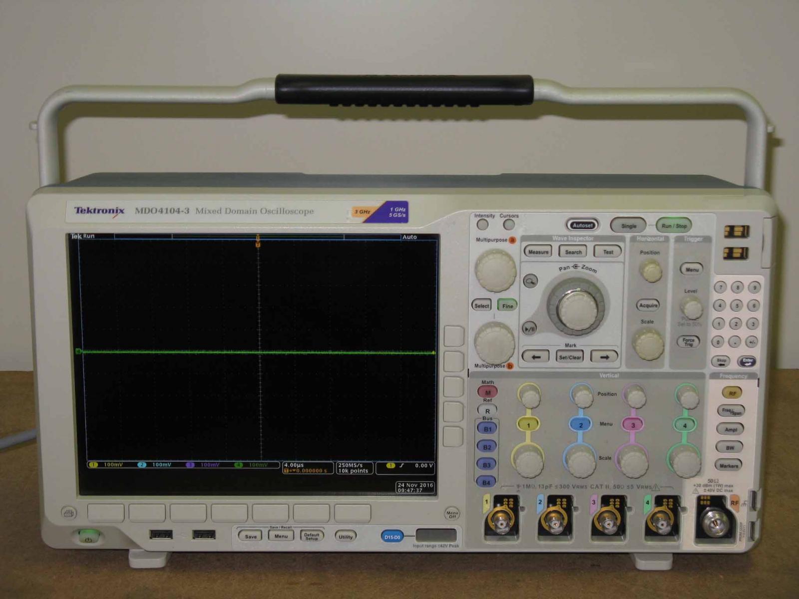 사진 사용됨 TEKTRONIX MDO4104-3 판매용