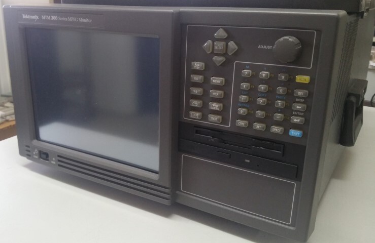 사진 사용됨 TEKTRONIX MTM 300 판매용