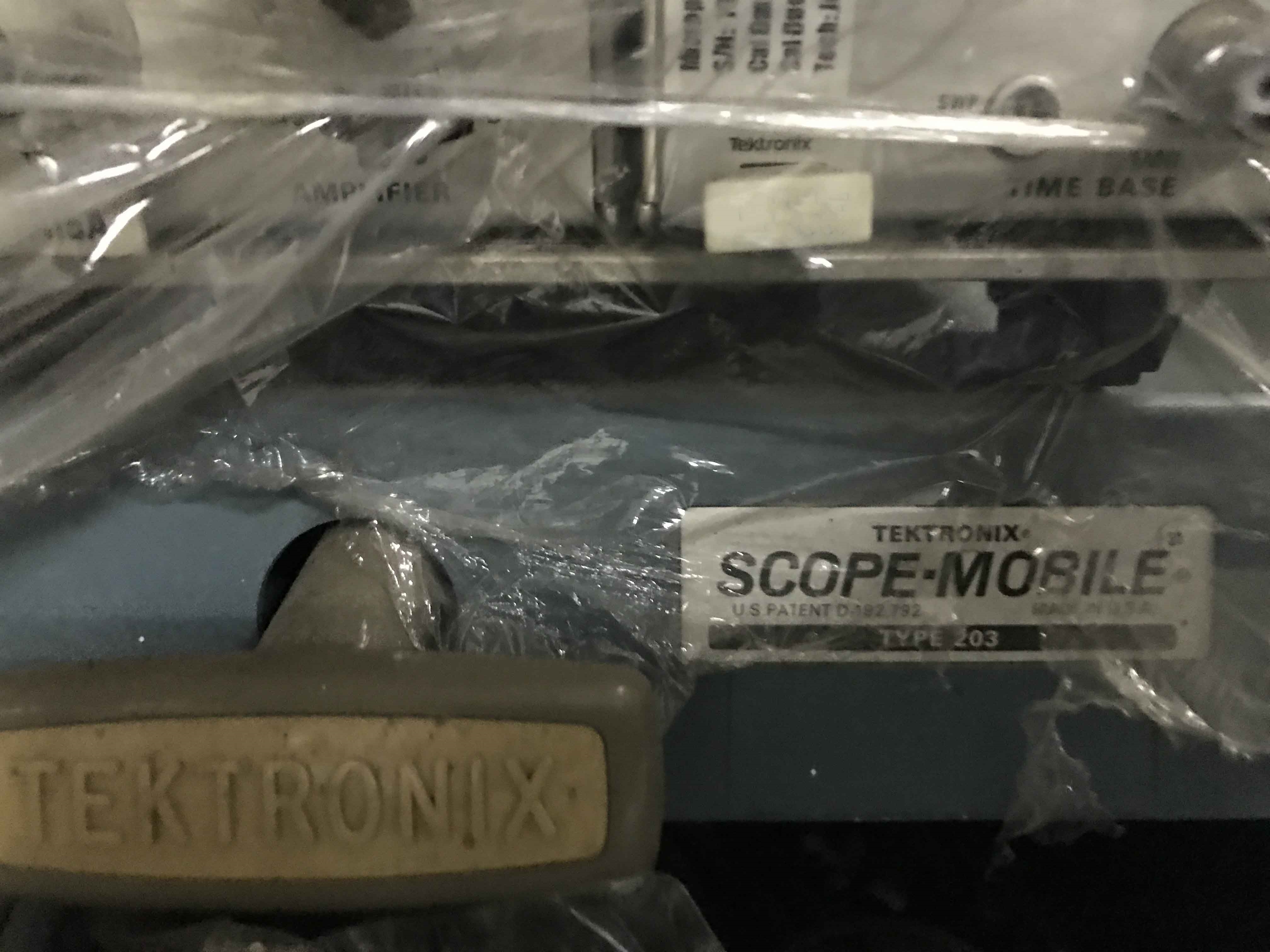 Photo Utilisé TEKTRONIX Scope-mobile Type 203 À vendre