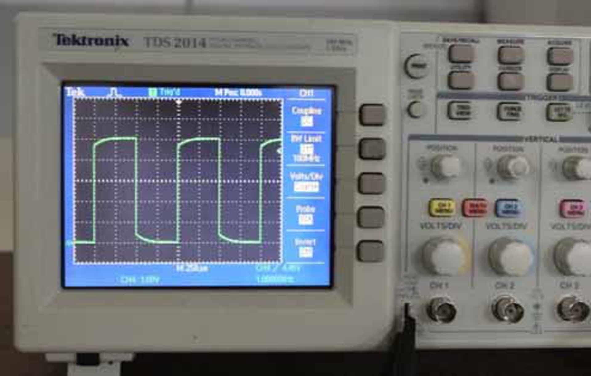 图为 已使用的 TEKTRONIX TDS 2014 待售