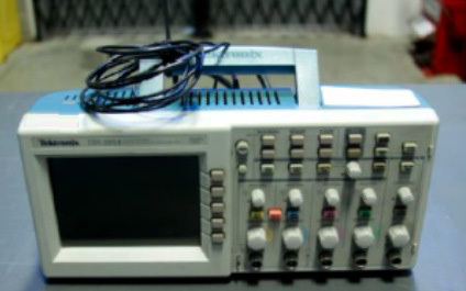 フォト（写真） 使用される TEKTRONIX TDS 2014 販売のために