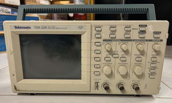 사진 사용됨 TEKTRONIX TDS 220 판매용