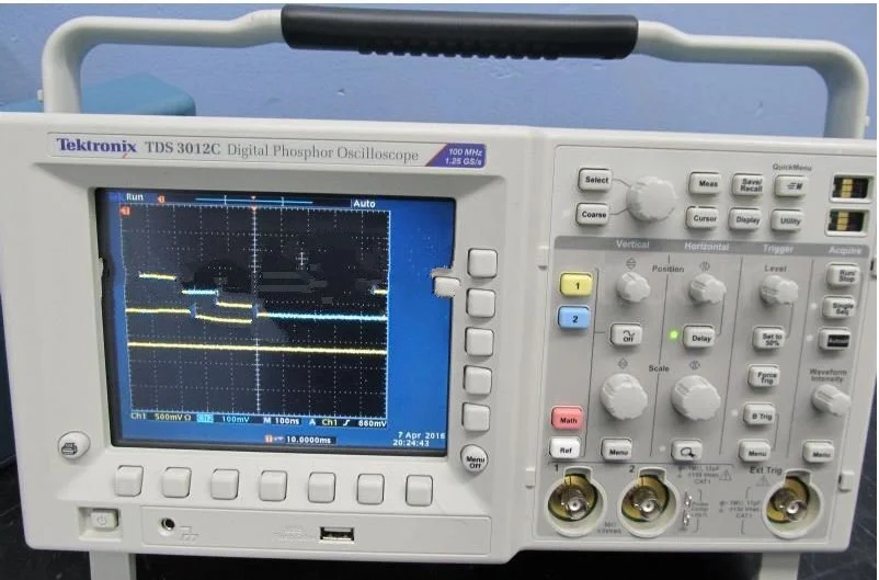 Manejo básico del osciloscopio digital Tektronix TDS 3012