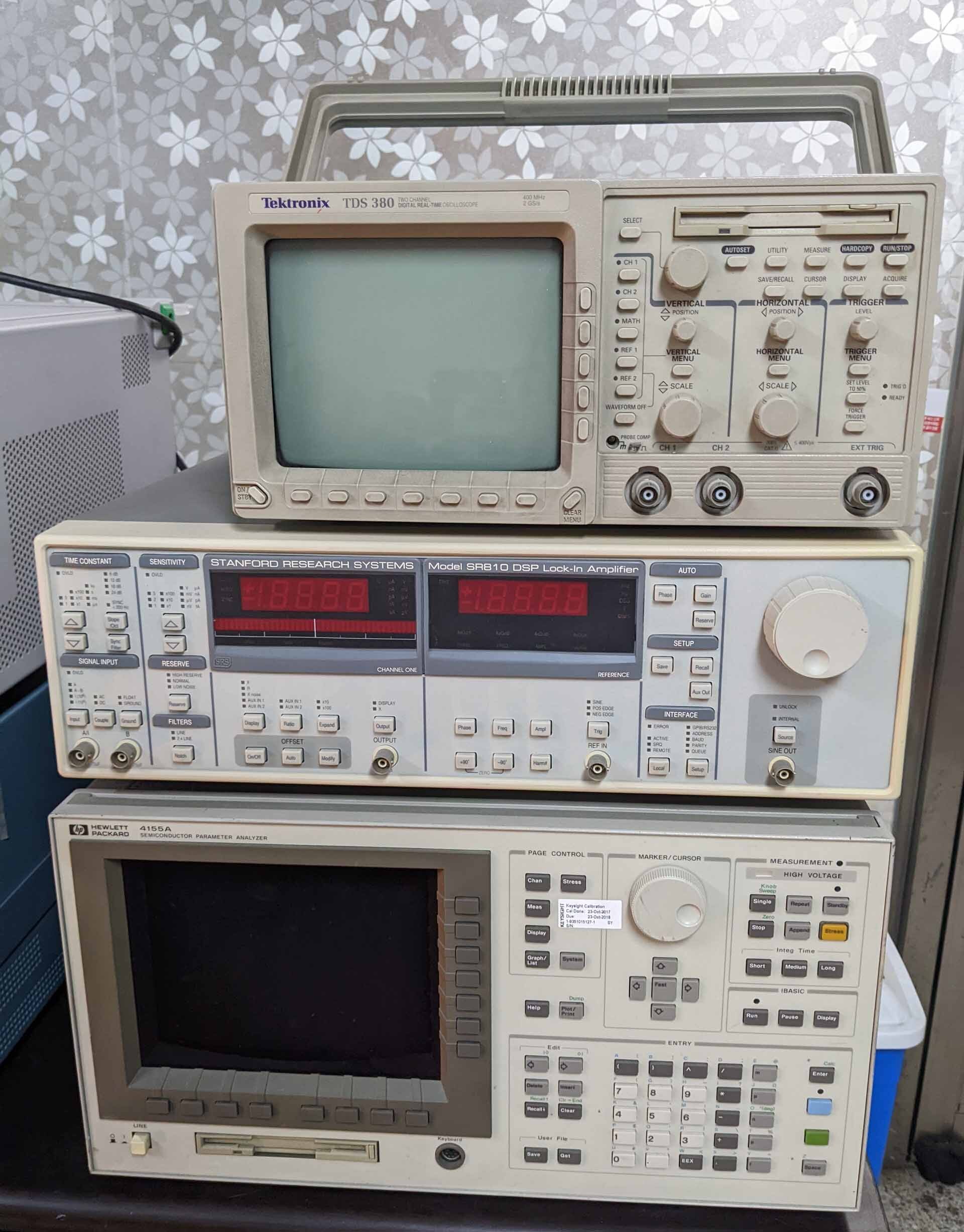 フォト（写真） 使用される TEKTRONIX TDS 380 販売のために