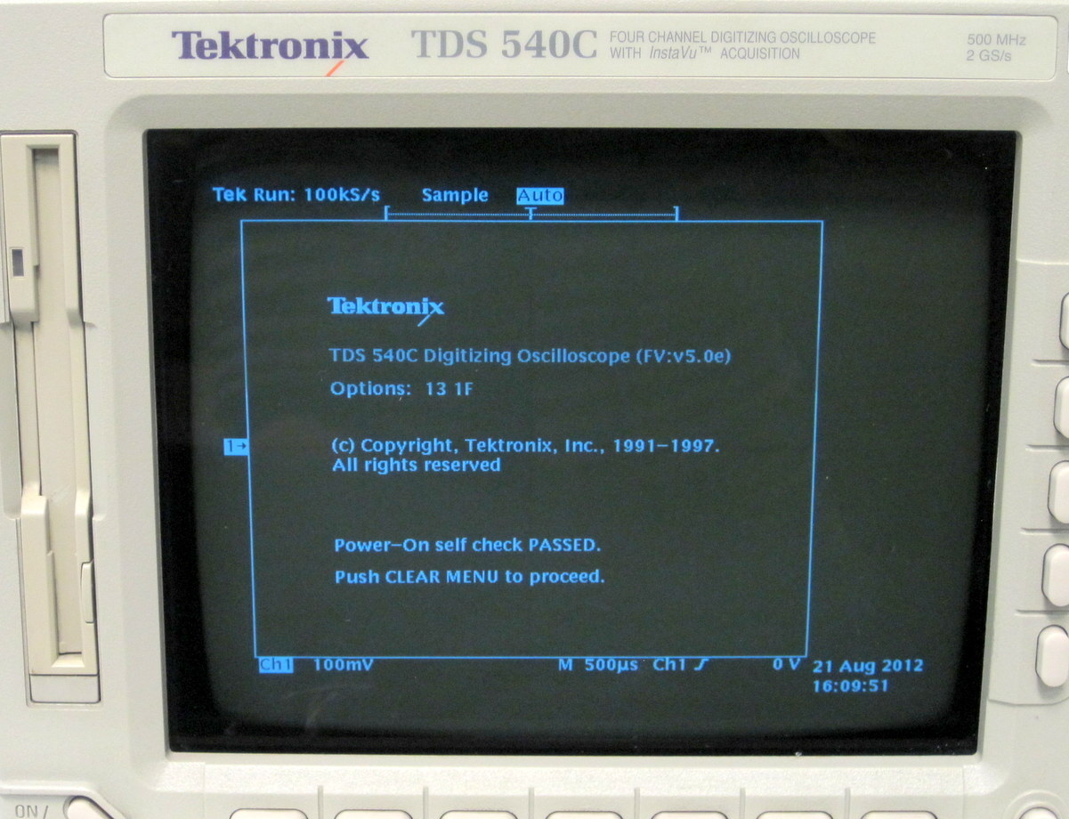 Photo Utilisé TEKTRONIX TDS 540C/13/1F/1M/2F/2C À vendre