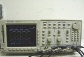 Photo Utilisé TEKTRONIX TDS 544A À vendre