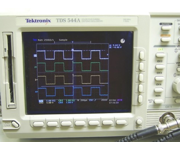 Photo Utilisé TEKTRONIX TDS 544A À vendre