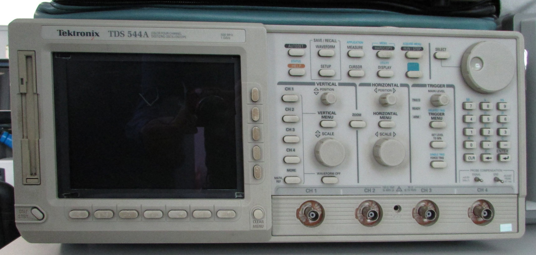 사진 사용됨 TEKTRONIX TDS 544A 판매용