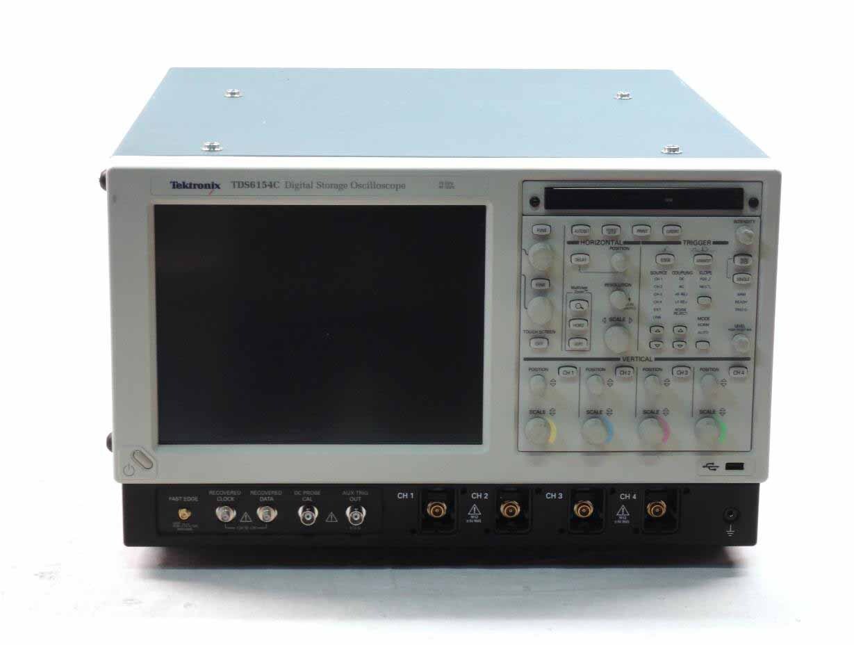 Foto Verwendet TEKTRONIX TDS 6154C Zum Verkauf