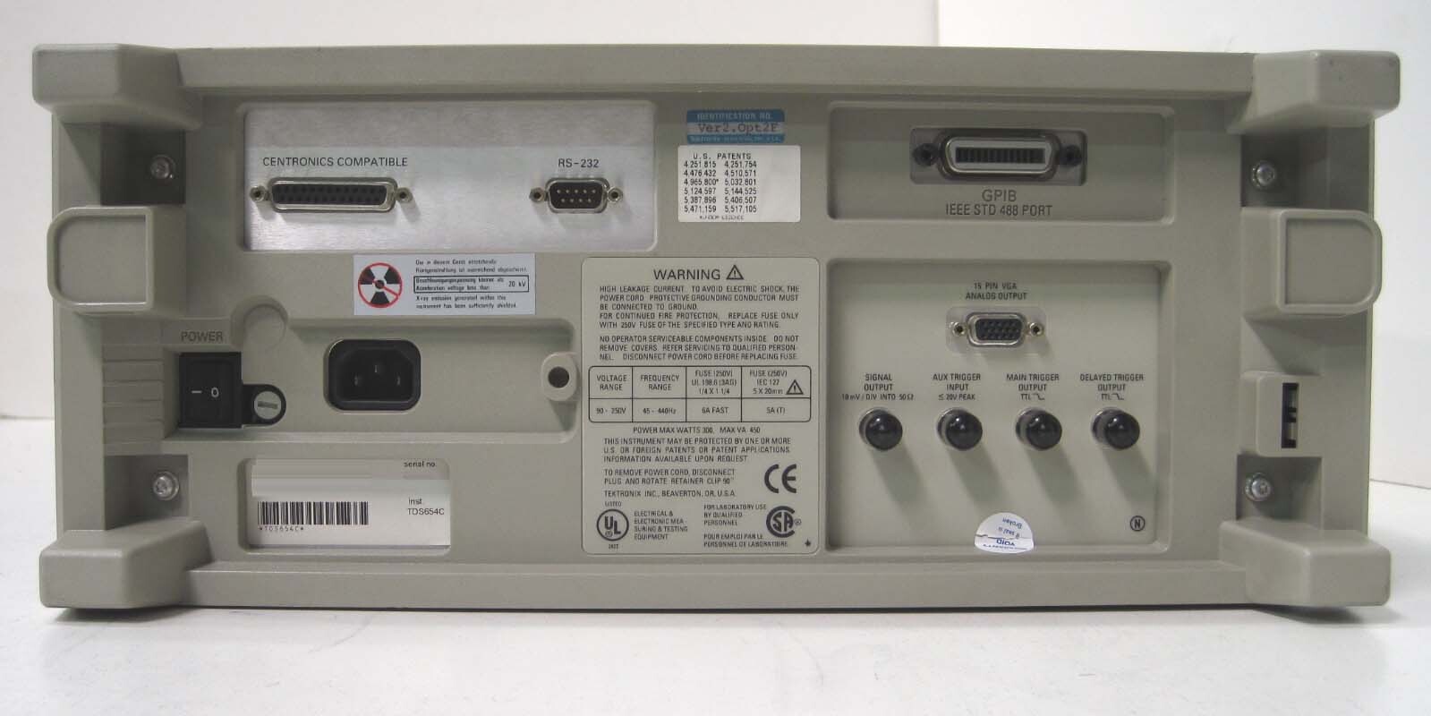 Foto Verwendet TEKTRONIX TDS 654C Zum Verkauf