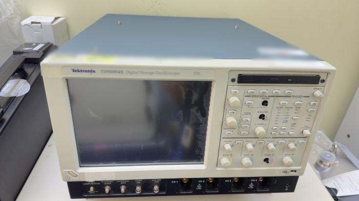 图为 已使用的 TEKTRONIX TDS 6804B 待售