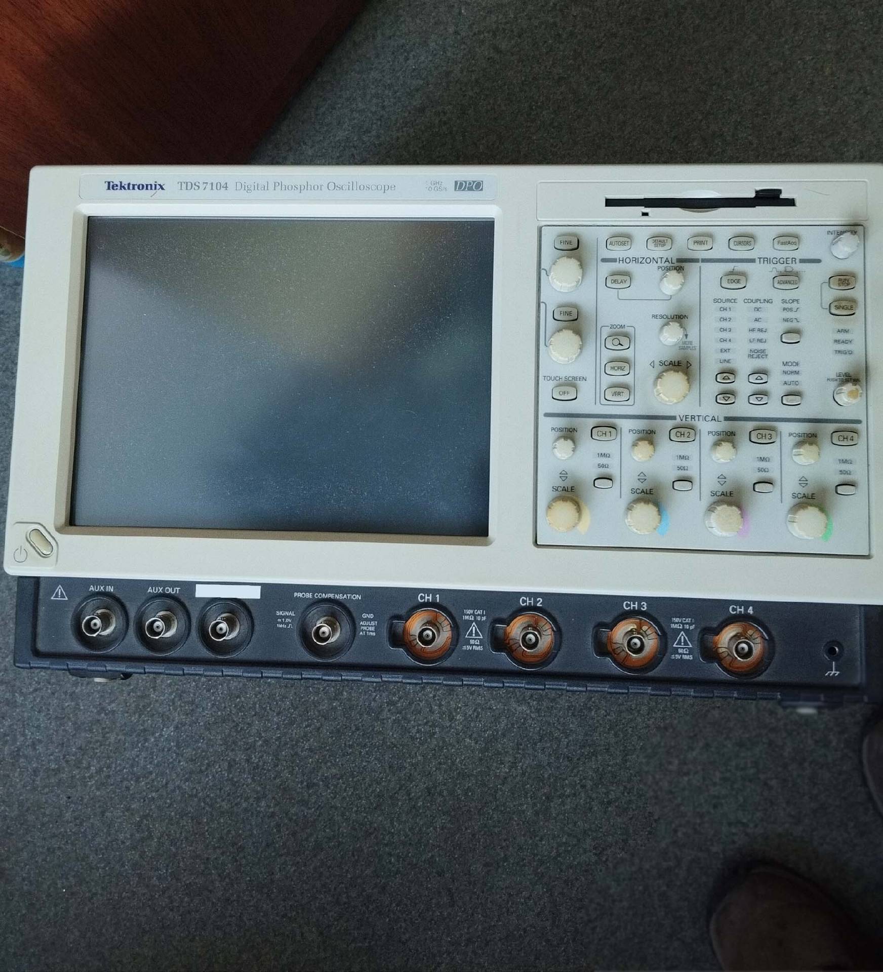 圖為 已使用的 TEKTRONIX TDS 7104 待售