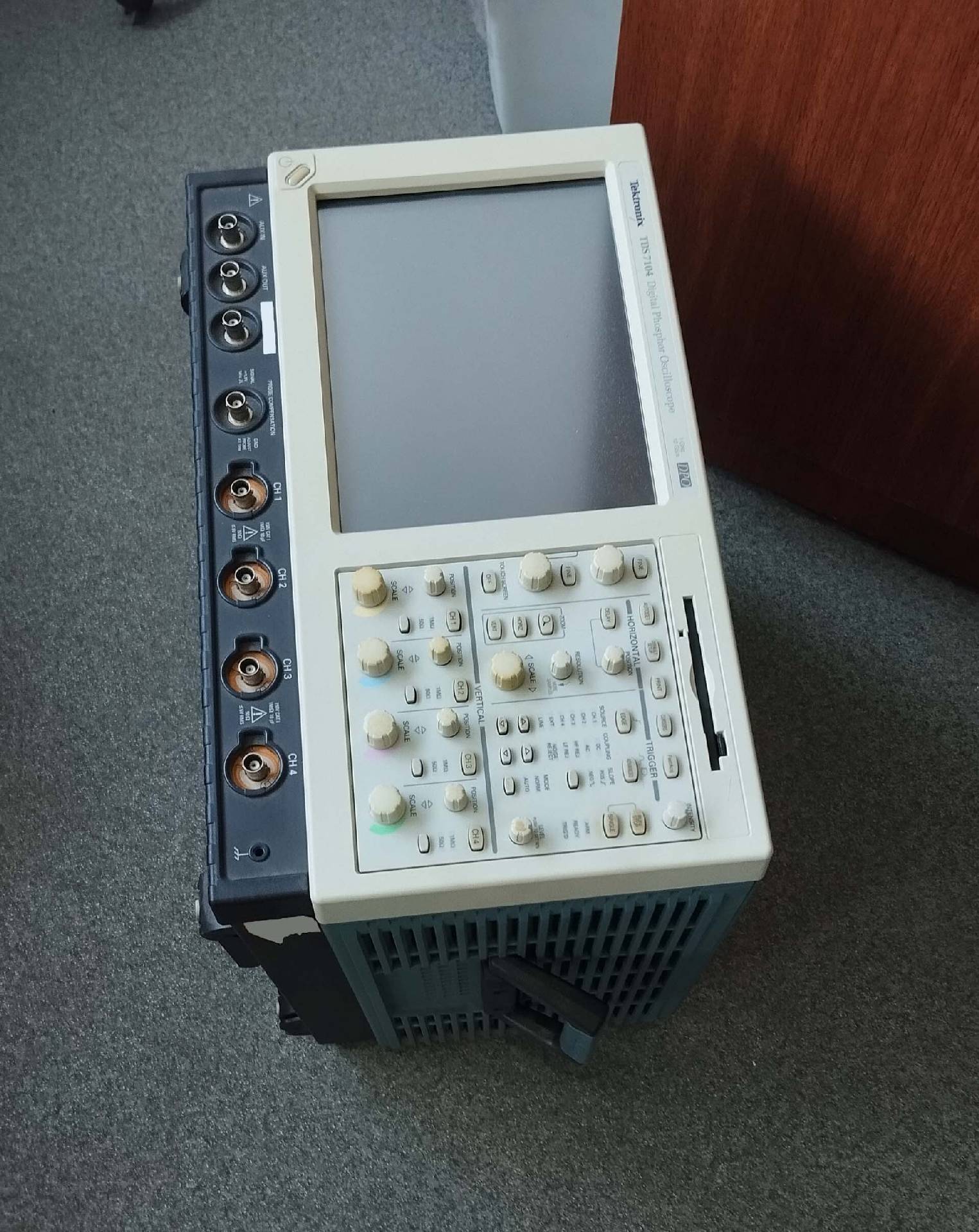 圖為 已使用的 TEKTRONIX TDS 7104 待售