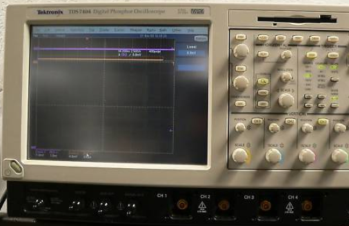 Photo Utilisé TEKTRONIX TDS 7404 À vendre