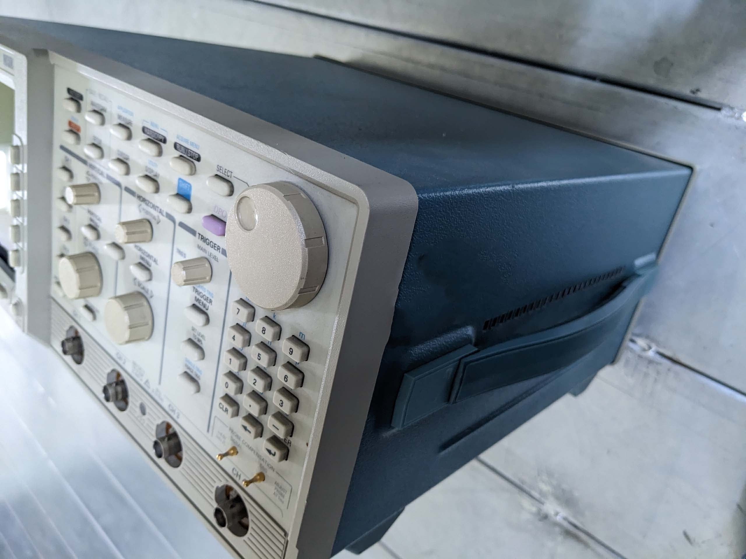 フォト（写真） 使用される TEKTRONIX TDS 784D 販売のために