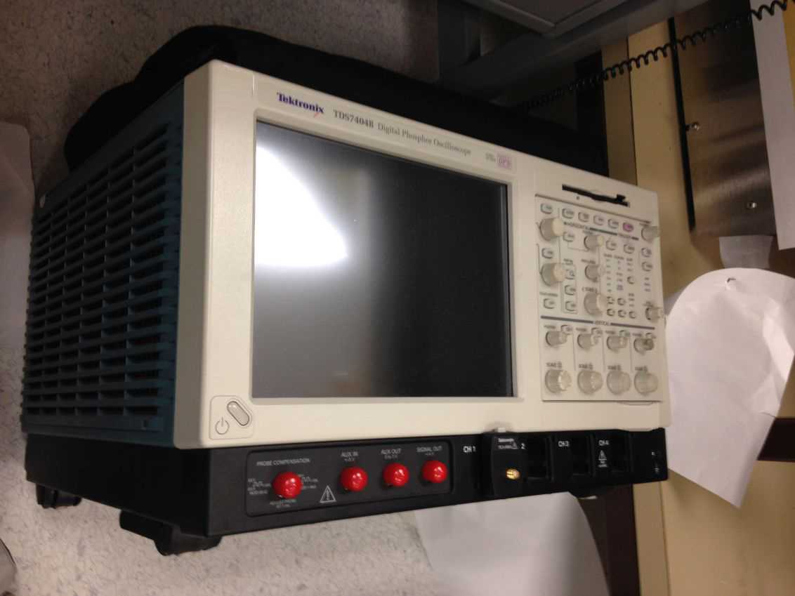 Photo Utilisé TEKTRONIX TDS 7404B À vendre