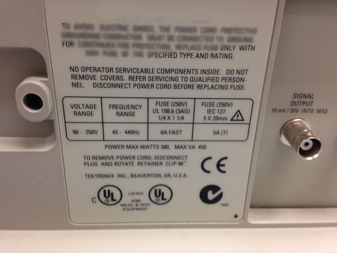 Photo Utilisé TEKTRONIX TDS 754C À vendre