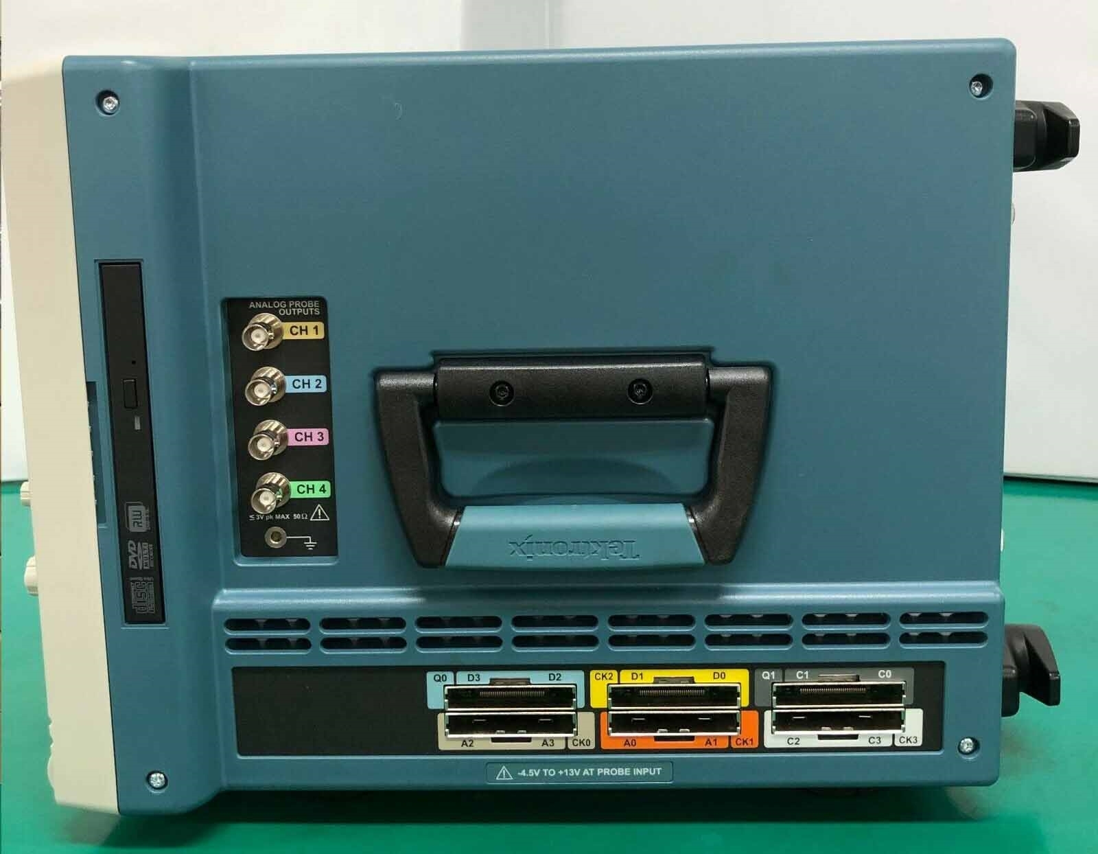 Photo Utilisé TEKTRONIX TLA 6403 À vendre