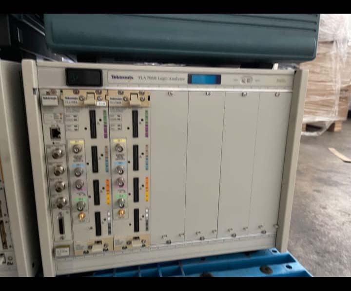 Photo Utilisé TEKTRONIX TLA 7010 À vendre