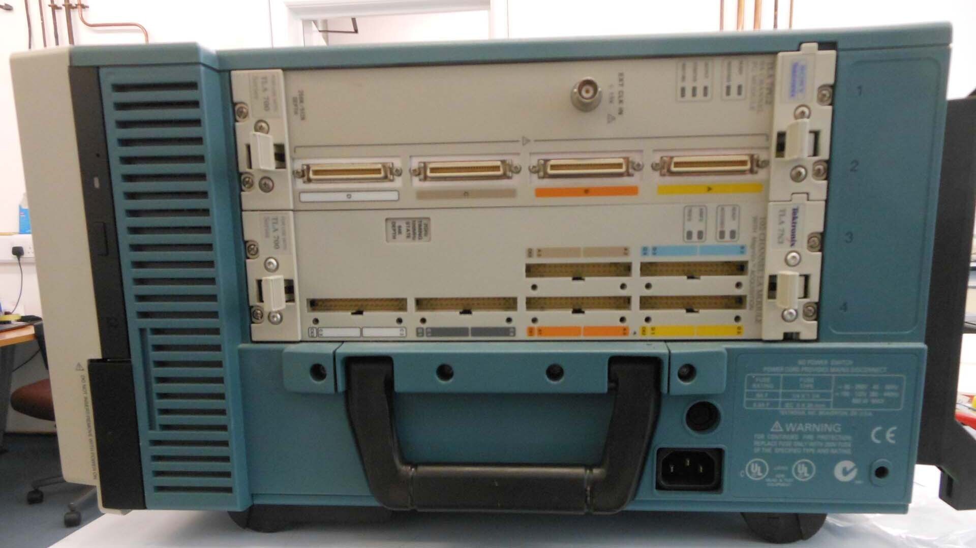 Photo Utilisé TEKTRONIX TLA 714 À vendre