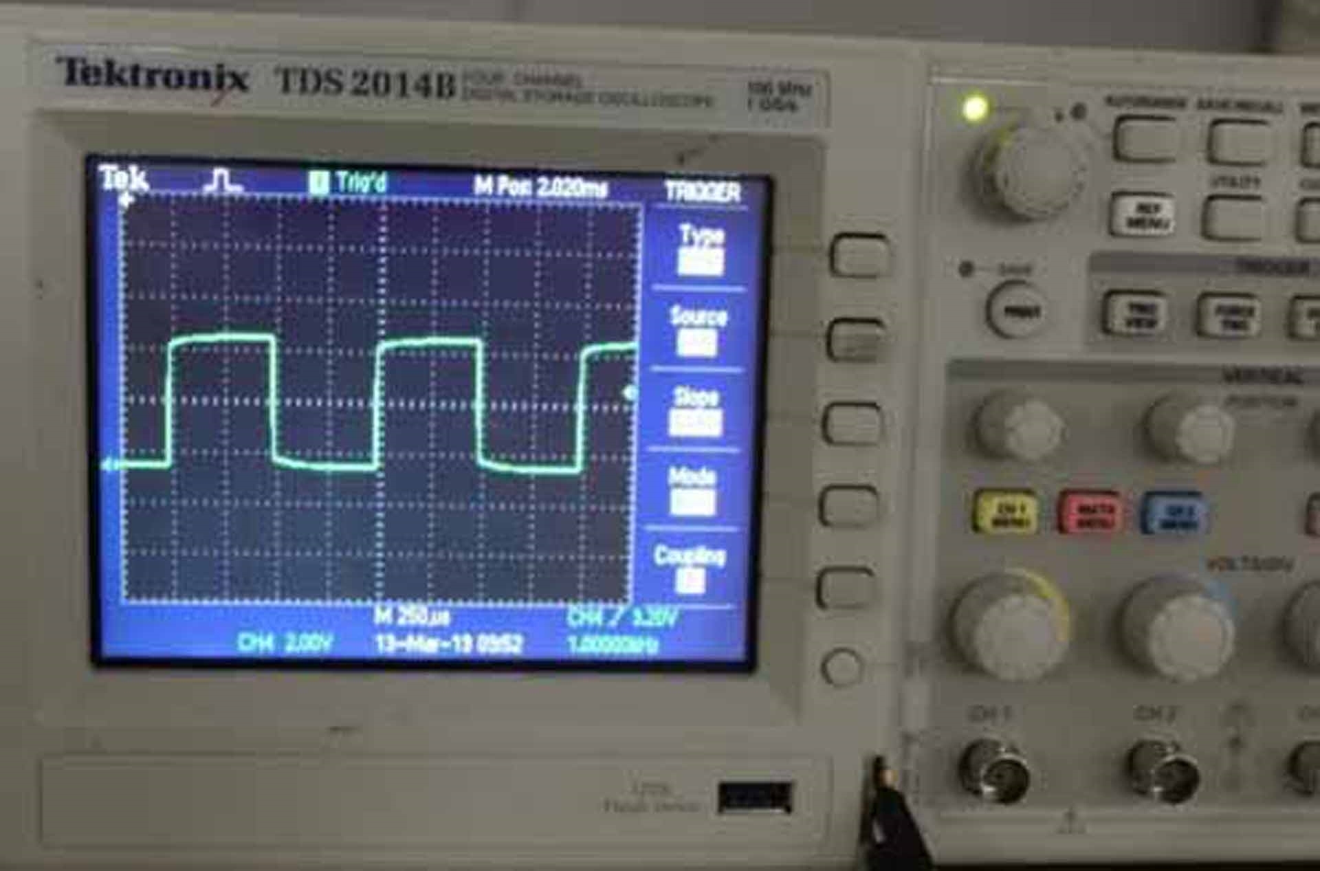 Photo Utilisé TEKTRONIX TPS 2014B À vendre