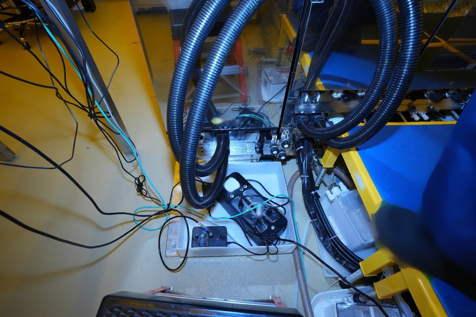 Foto Verwendet TEL / TOKYO ELECTRON Clean Track ACT 8 Zum Verkauf