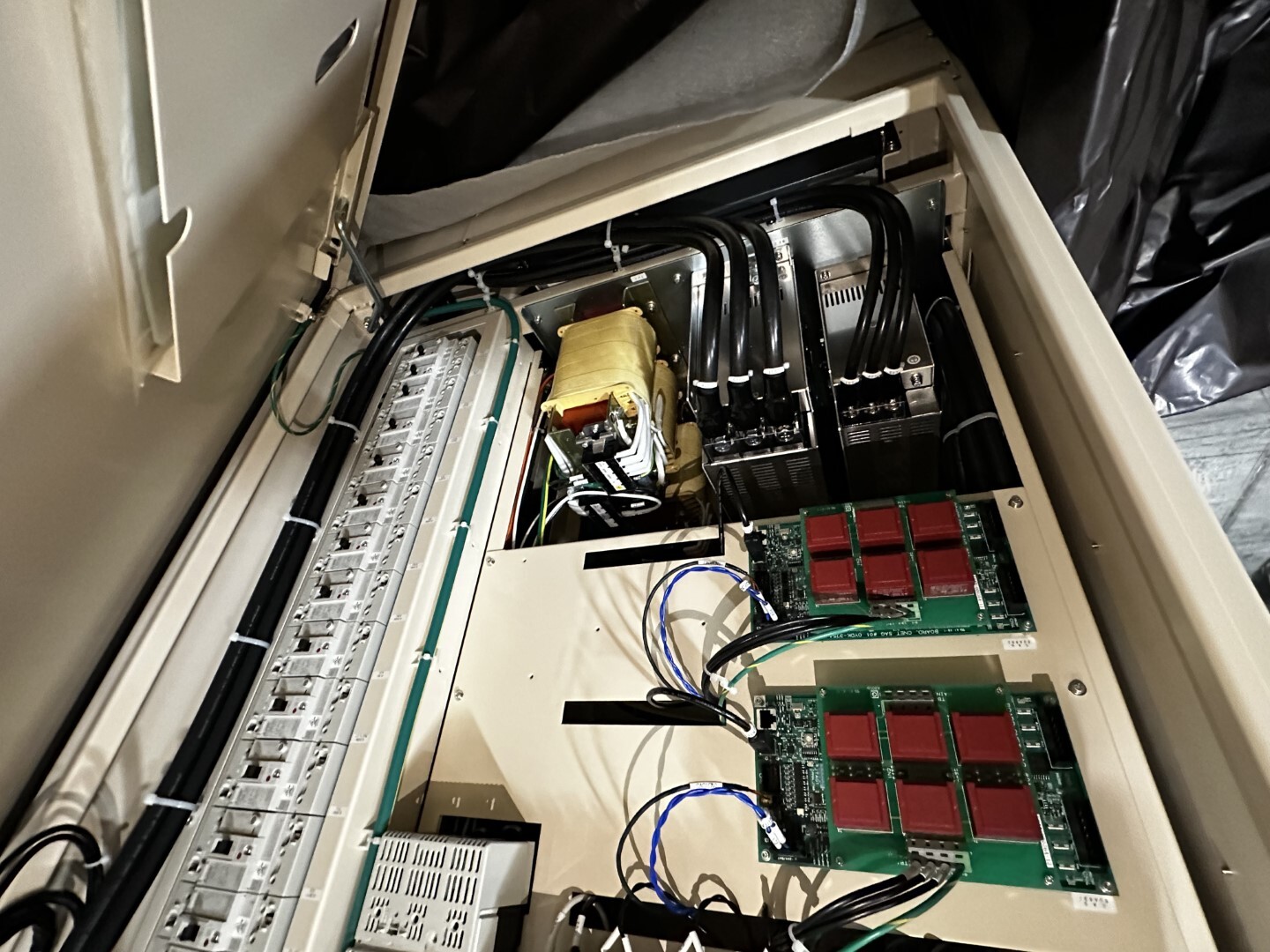 Foto Verwendet TEL / TOKYO ELECTRON Lithius Pro V Zum Verkauf