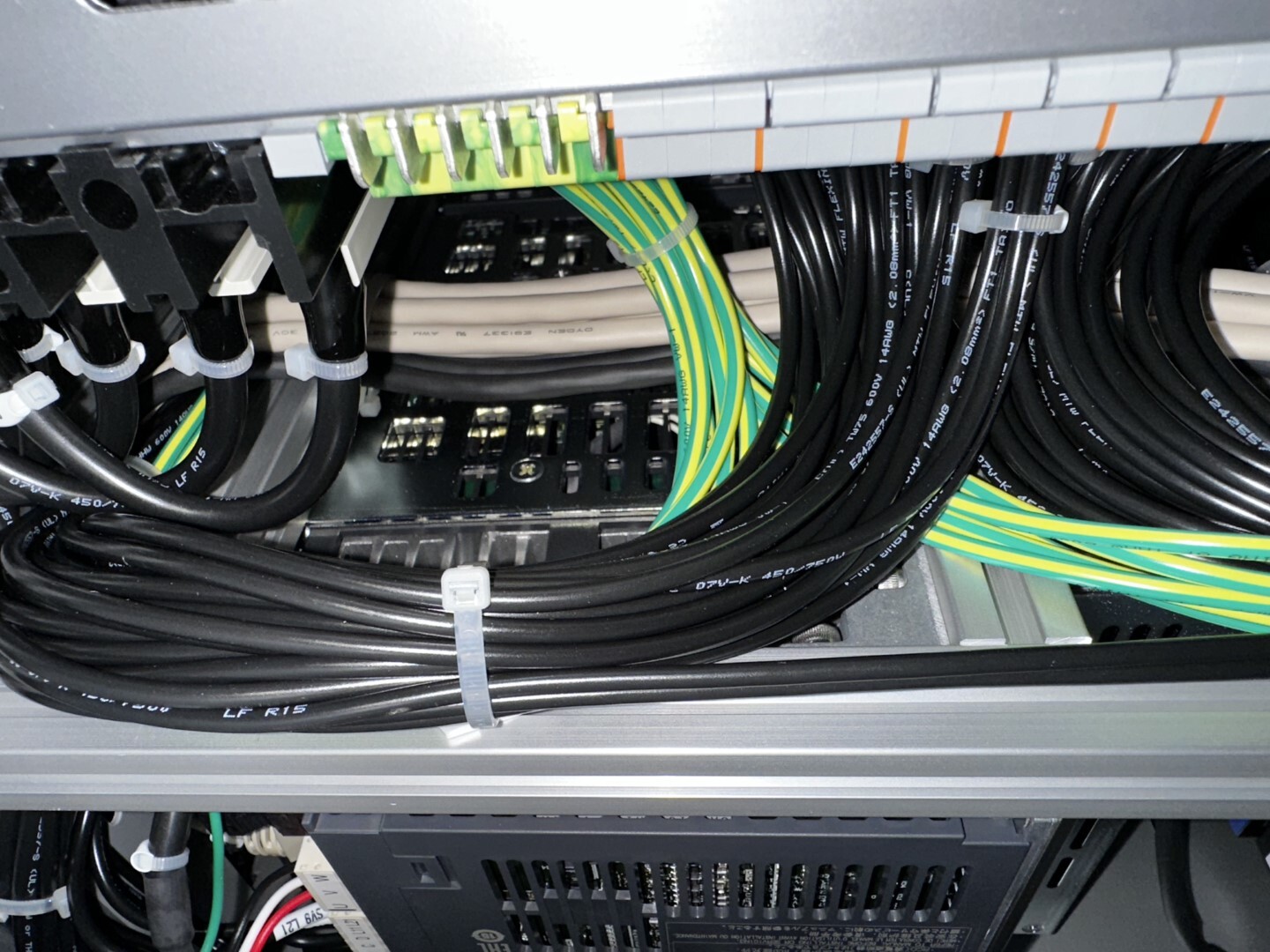 Foto Verwendet TEL / TOKYO ELECTRON Lithius Pro V Zum Verkauf