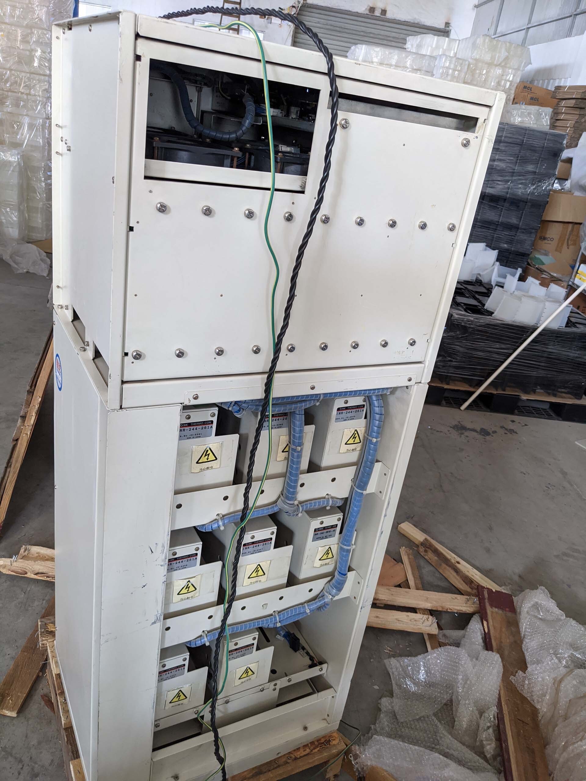 Photo Used TEL / TOKYO ELECTRON Chiller for Lithius For Sale