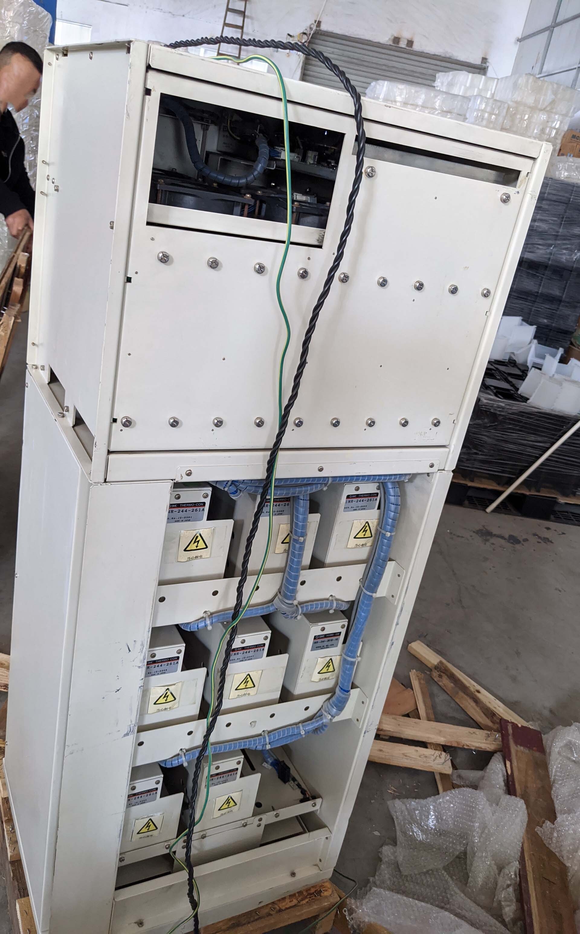 Photo Used TEL / TOKYO ELECTRON Chiller for Lithius For Sale