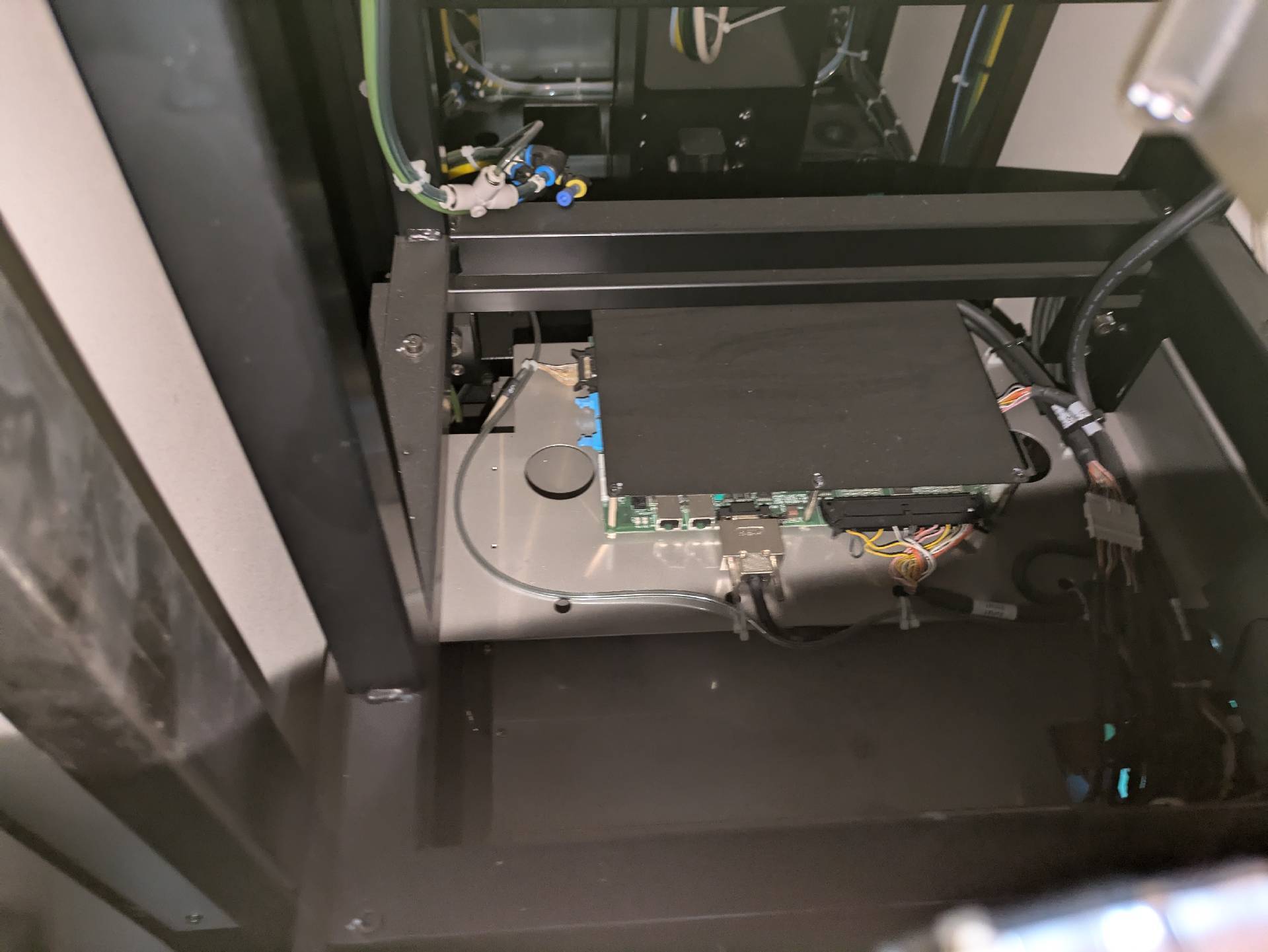 Photo Used TEL / TOKYO ELECTRON P-12XLm For Sale