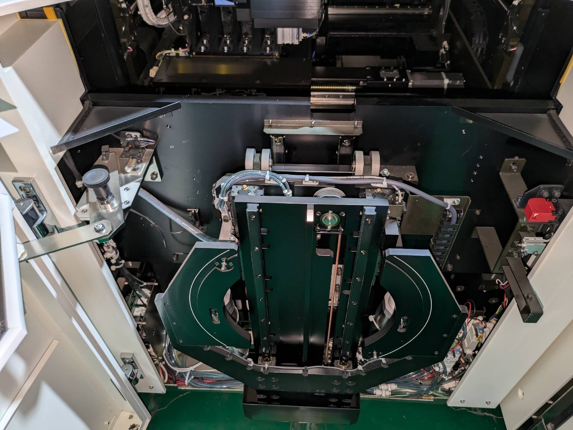 Photo Used TEL / TOKYO ELECTRON P-12XLm For Sale