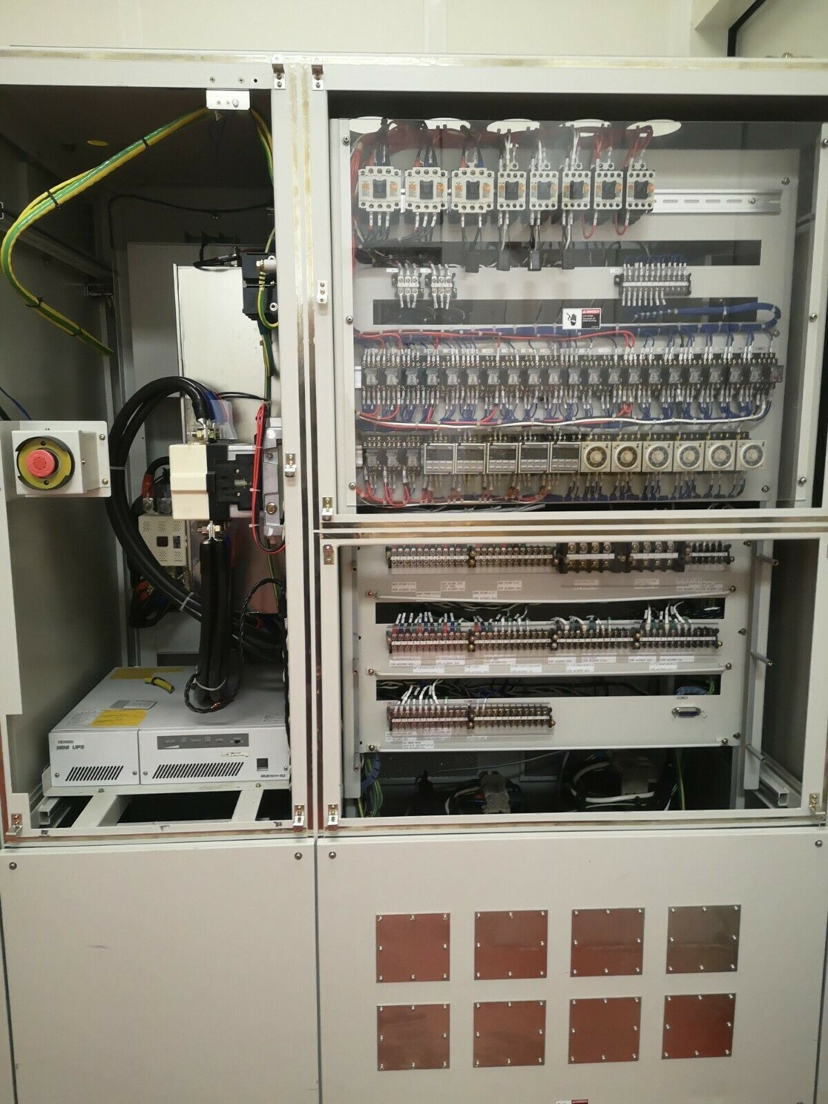 Foto Verwendet TEL / TOKYO ELECTRON Power distribution cabinet for Unity II 855DD Zum Verkauf