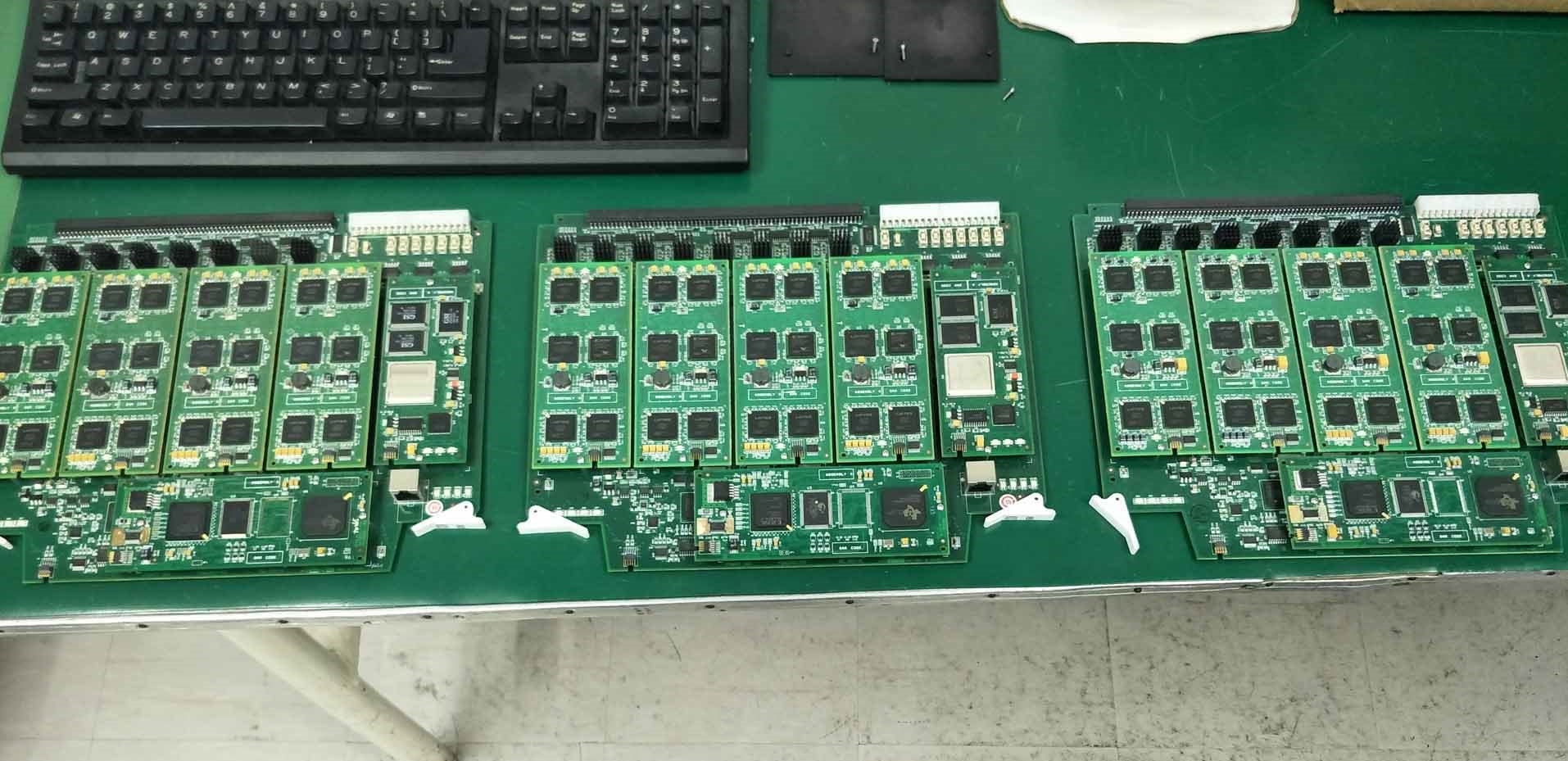 フォト（写真） 使用される TERADYNE / EAGLE DPU-16 Board for ETS 販売のために