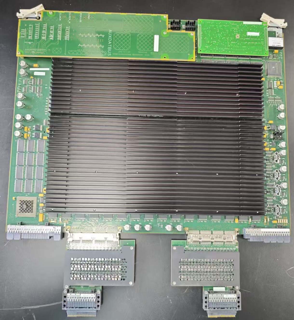 사진 사용됨 TERADYNE Boards for J750 판매용