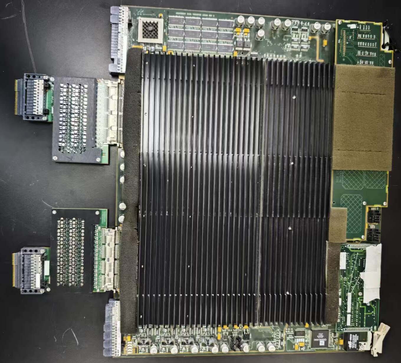 사진 사용됨 TERADYNE Boards for J750 판매용