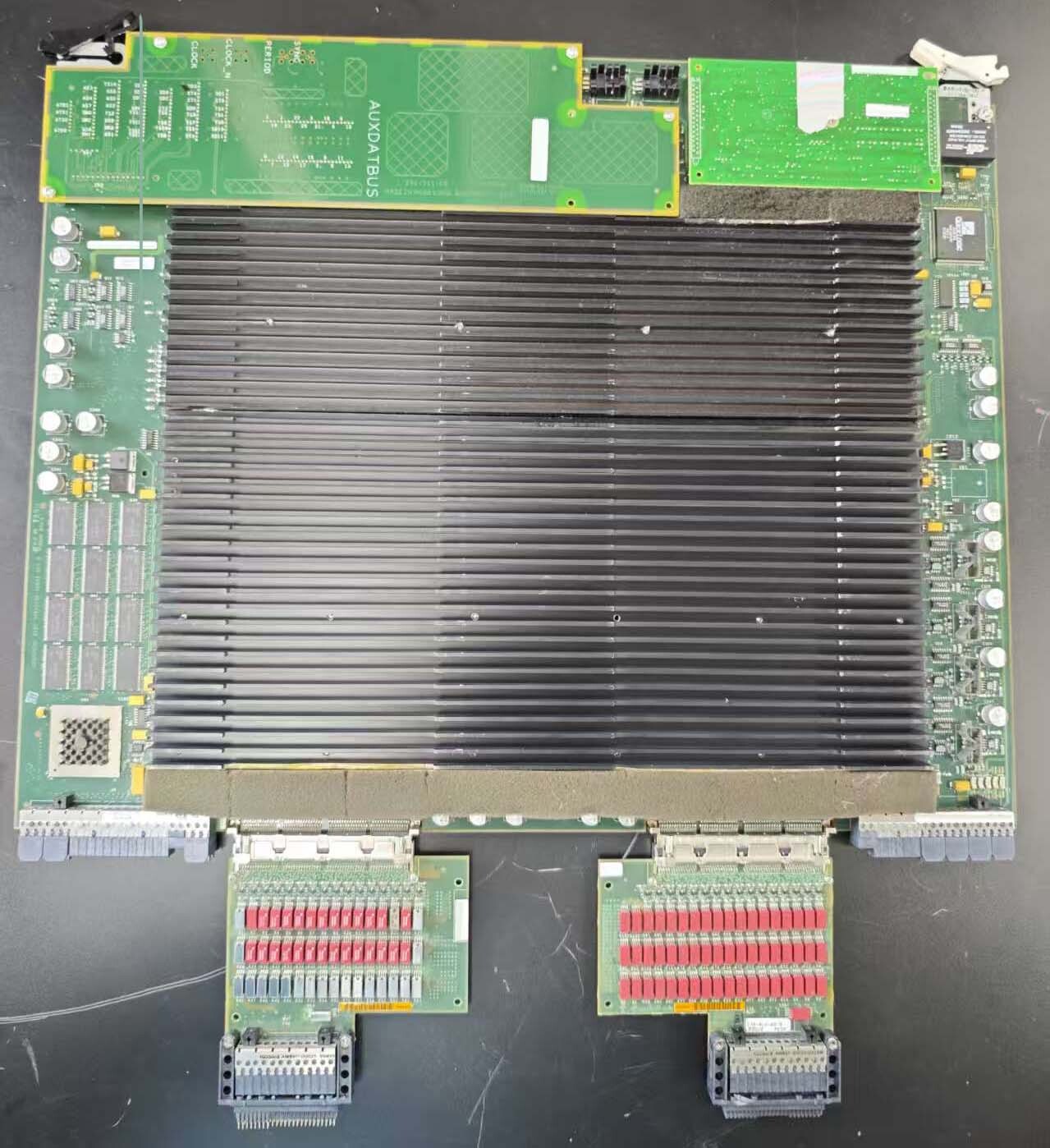 사진 사용됨 TERADYNE Boards for J750 판매용