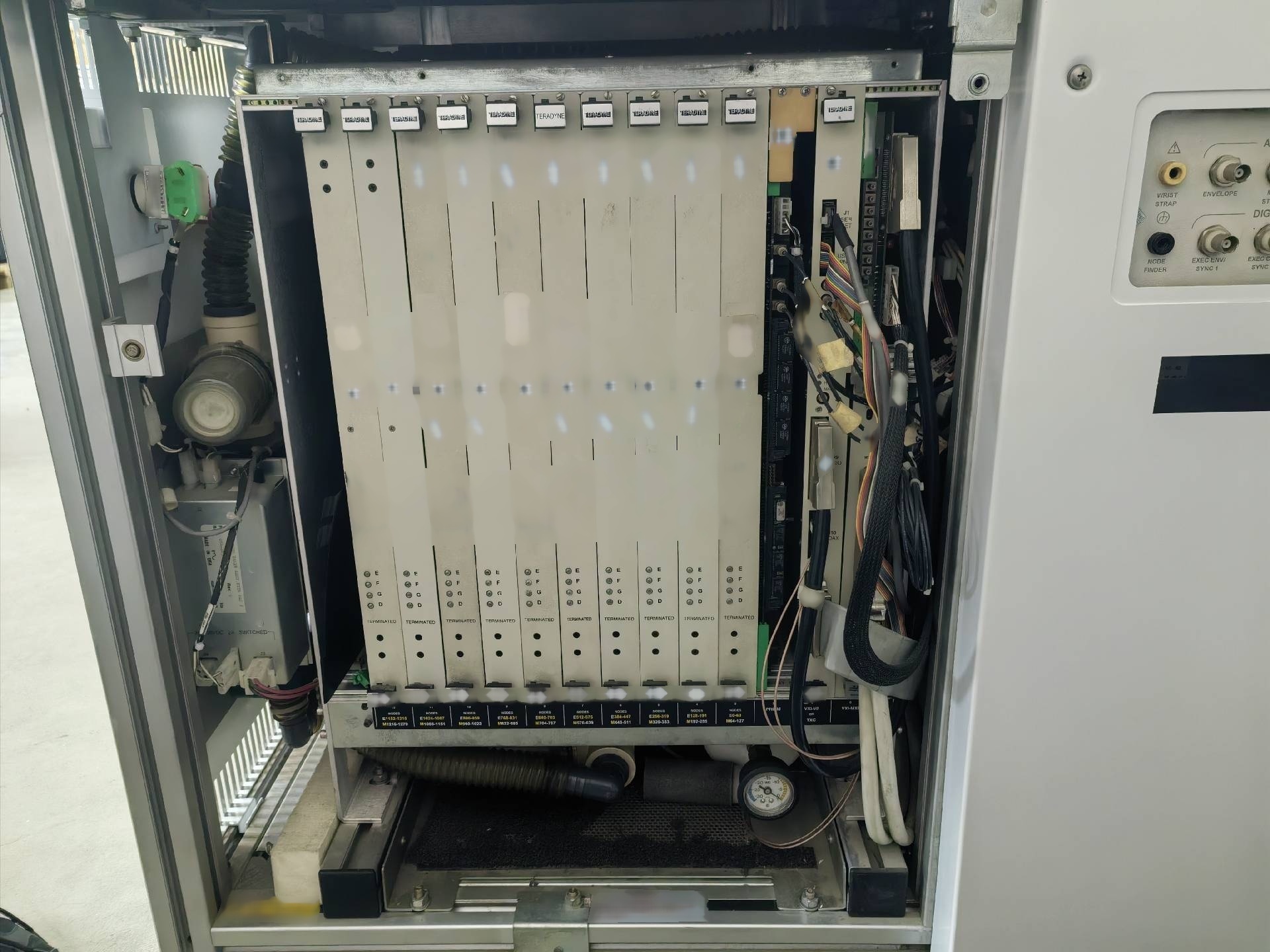 Foto Verwendet TERADYNE Spectrum 8862 Zum Verkauf