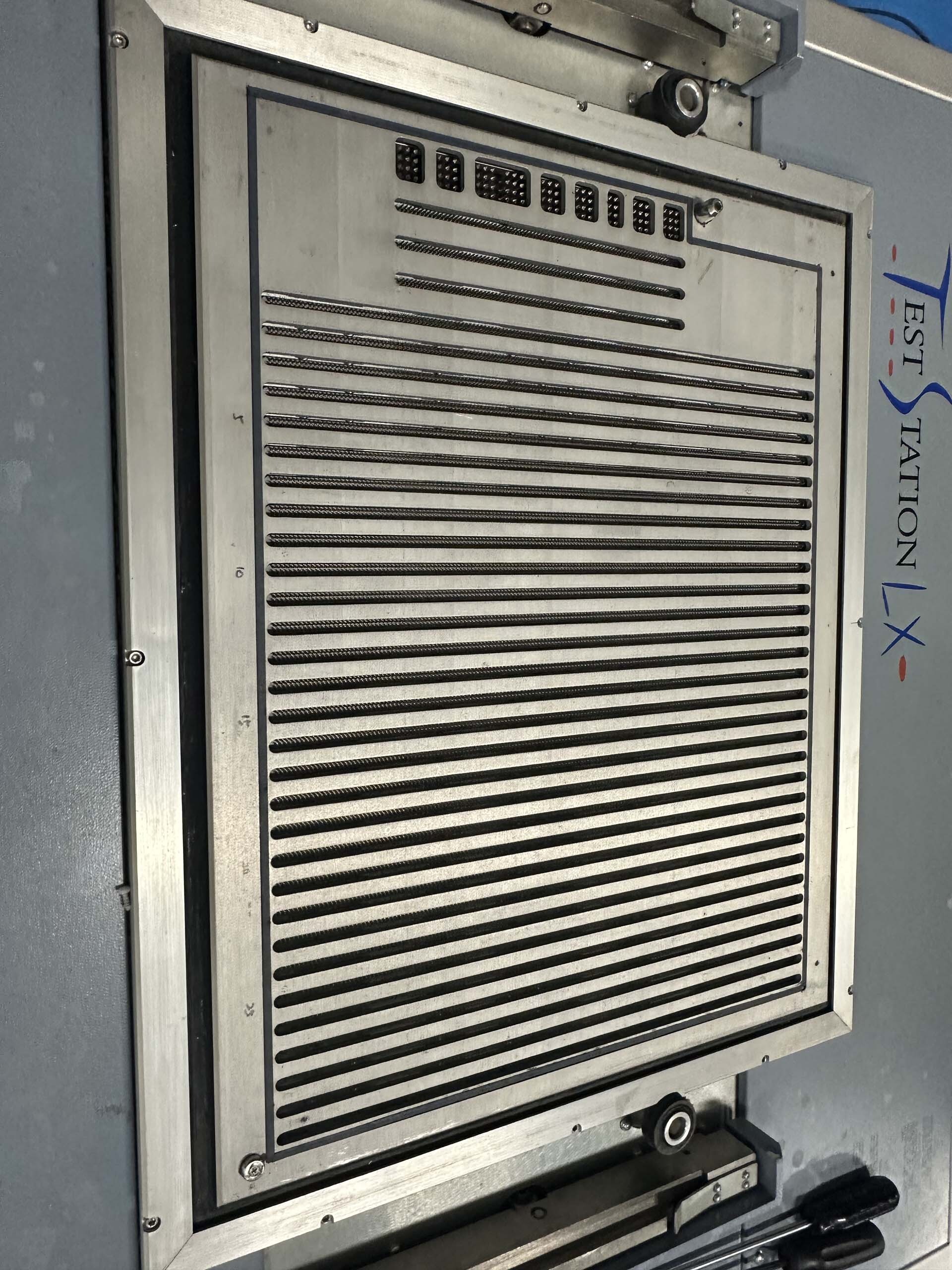 フォト（写真） 使用される TERADYNE TestStation LX 販売のために