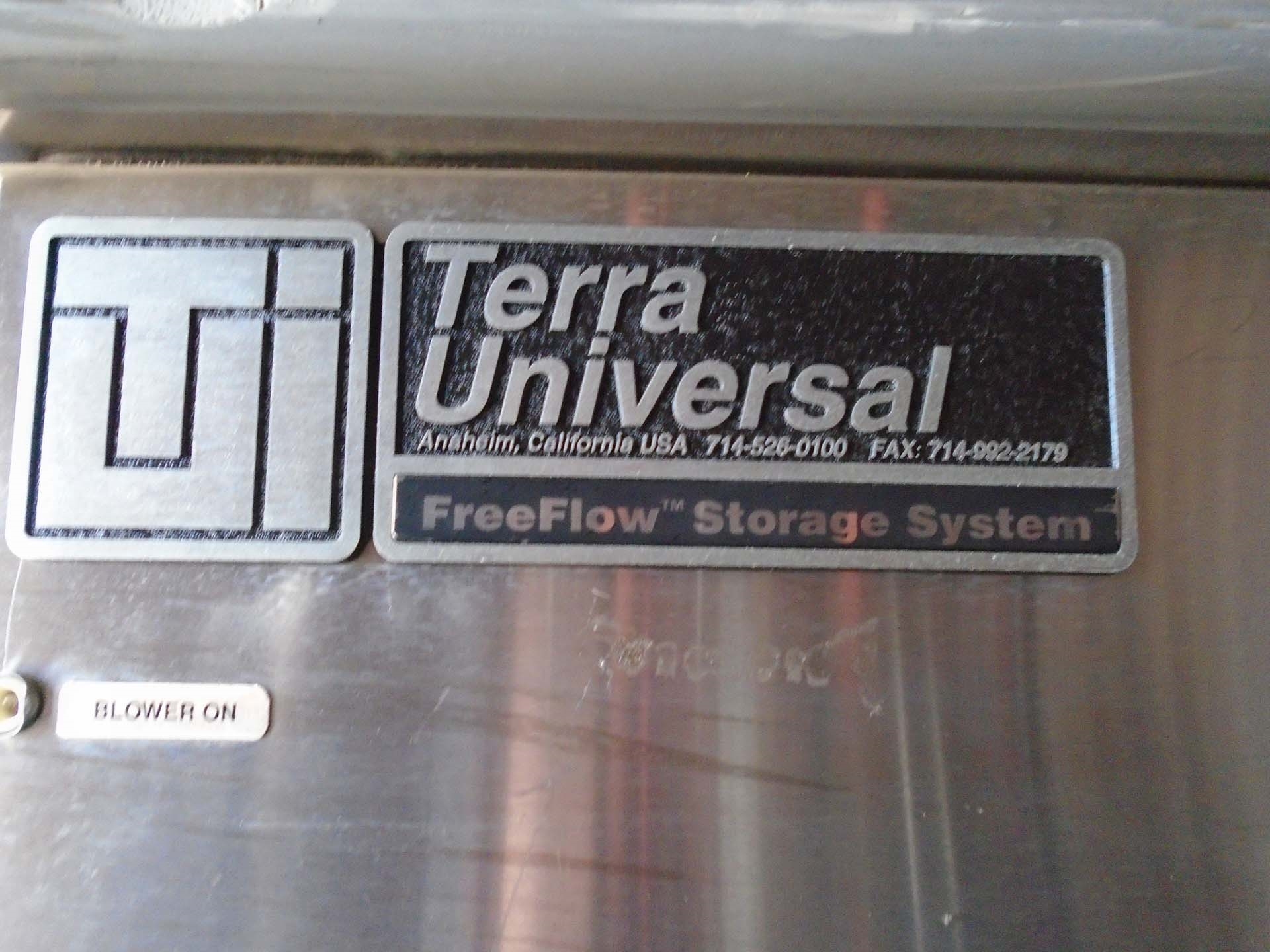 사진 사용됨 TERRA UNIVERSAL Lot of equipment 판매용