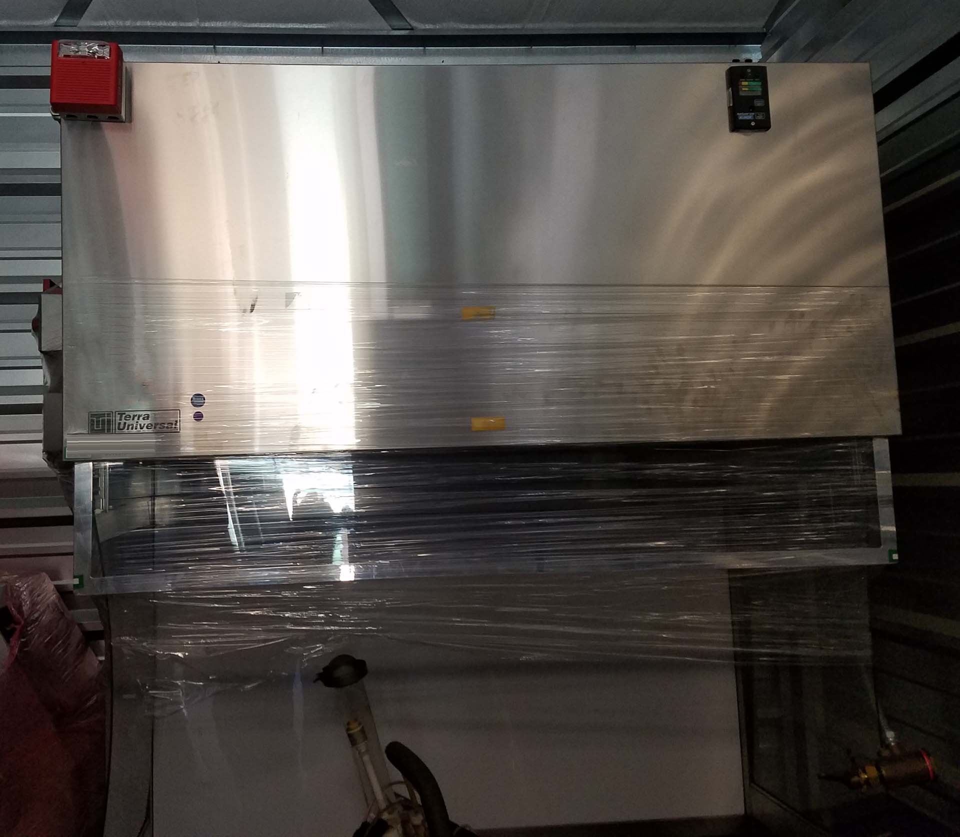 Photo Used TERRA UNIVERSAL Solvent Bench For Sale