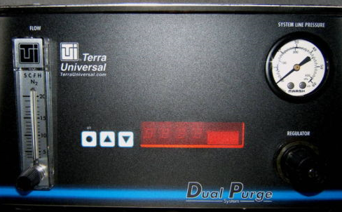 Photo Used TERRA UNIVERSAL 2551-00 100200 For Sale