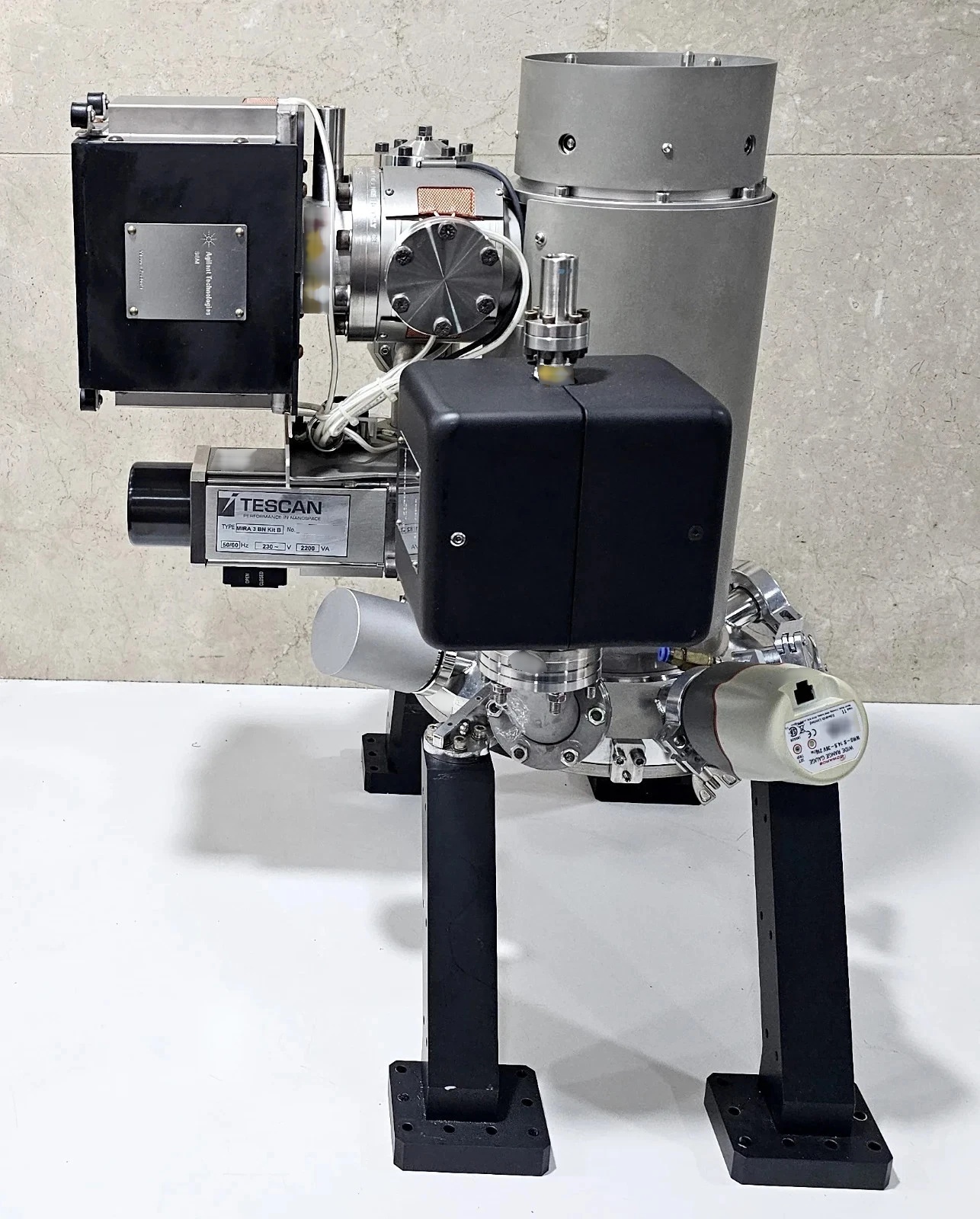 フォト（写真） 使用される TESCAN MIRA-3 BN 販売のために