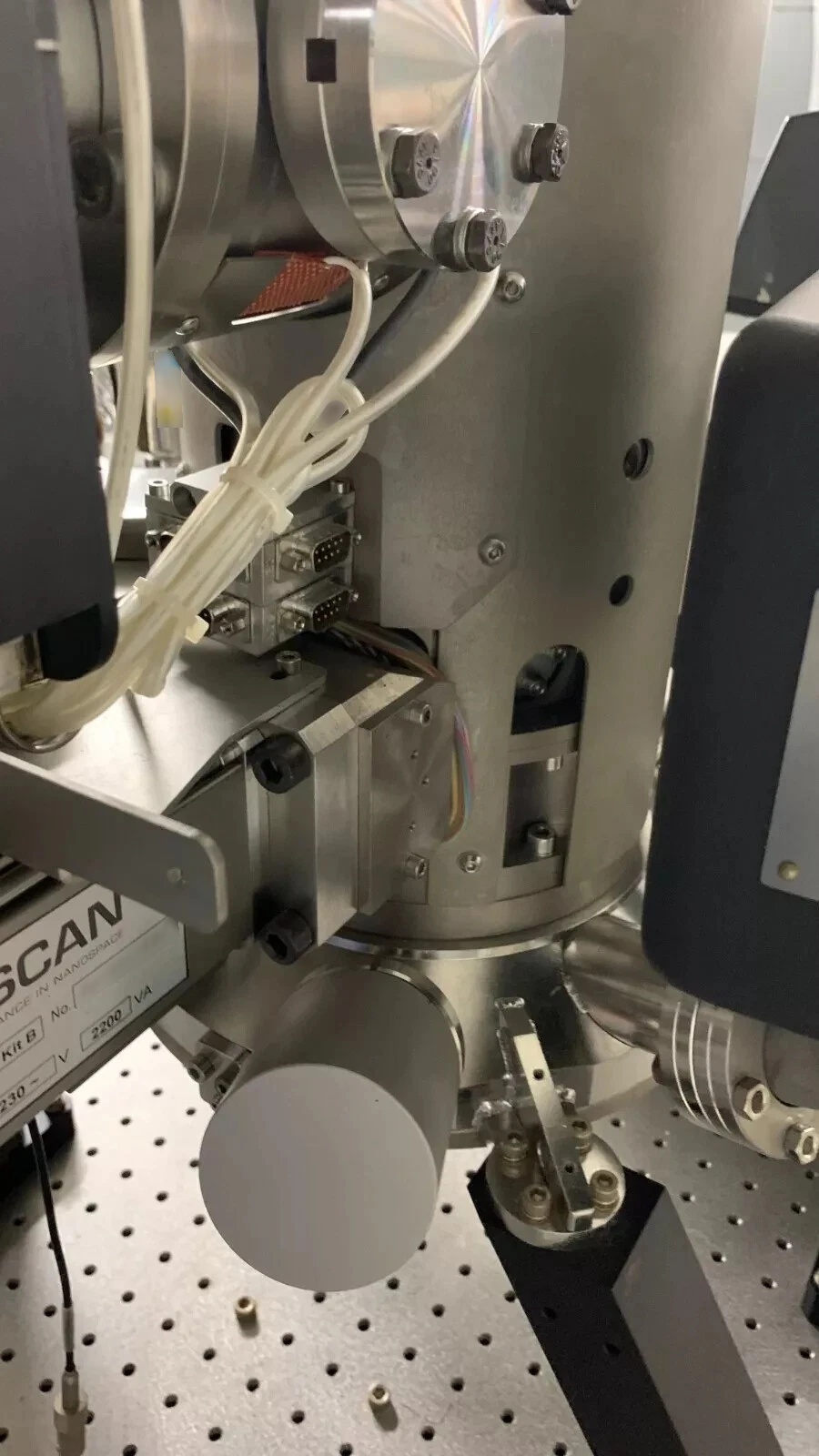 フォト（写真） 使用される TESCAN MIRA-3 BN 販売のために