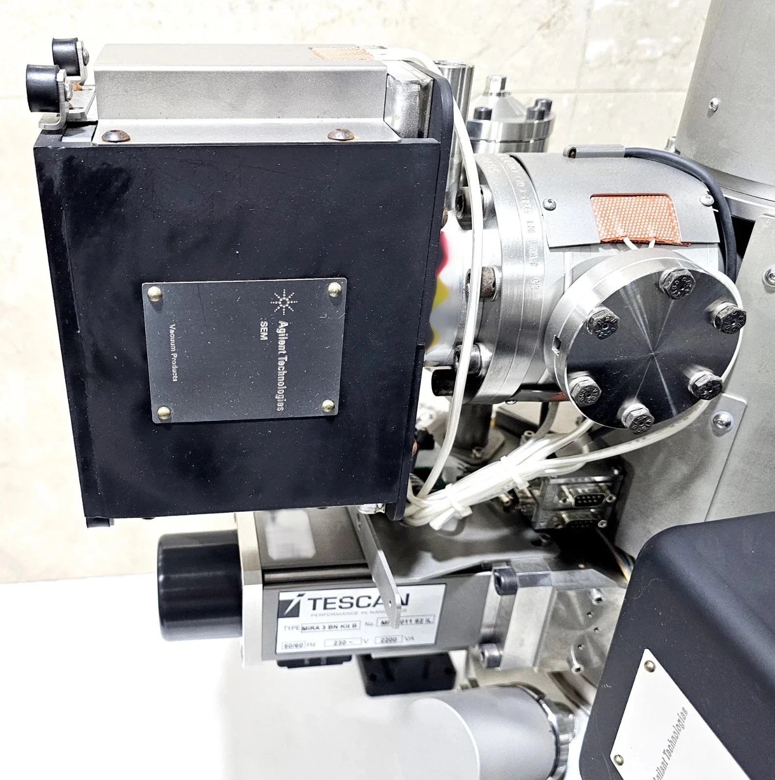 フォト（写真） 使用される TESCAN MIRA-3 BN 販売のために