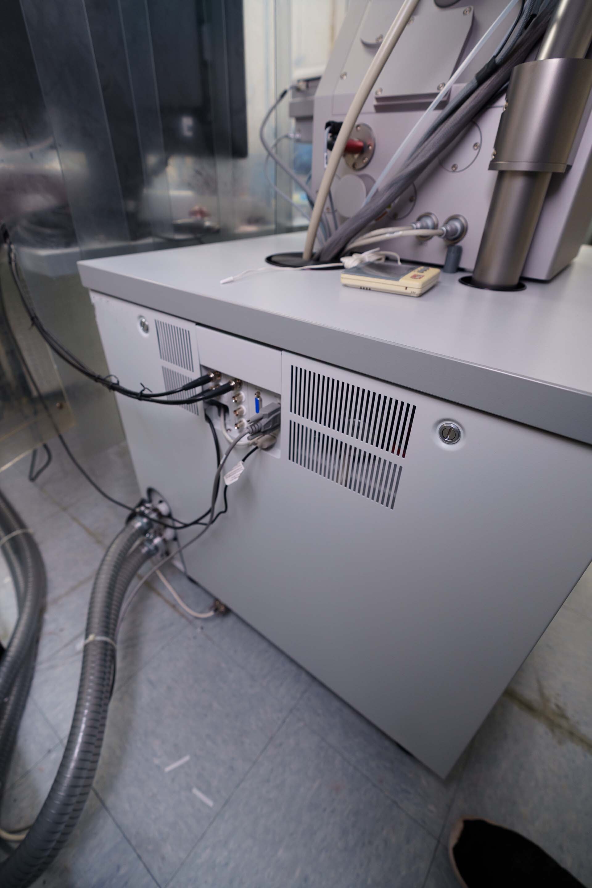 Photo Used TESCAN VEGA III XMH For Sale