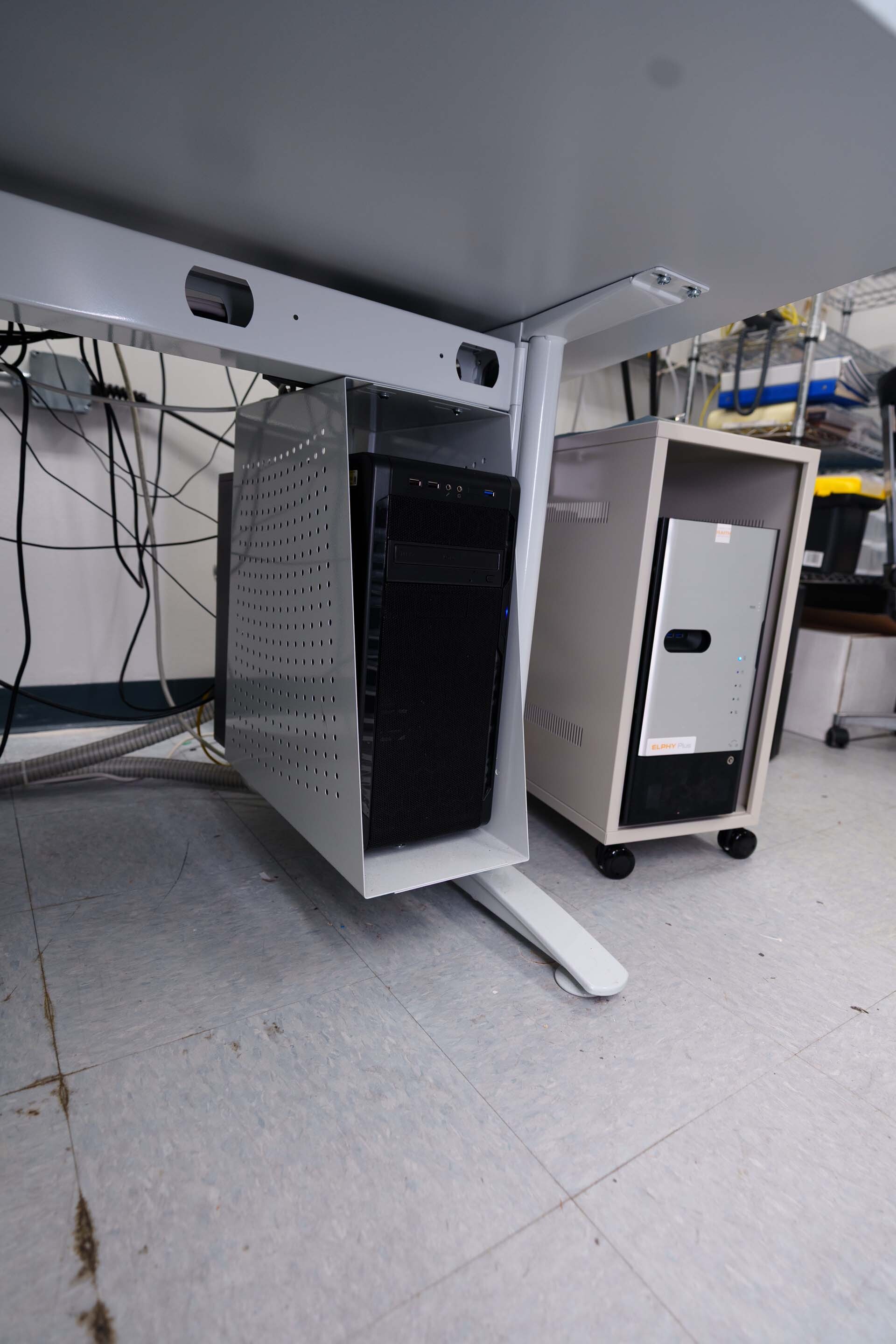 Photo Used TESCAN VEGA III XMH For Sale
