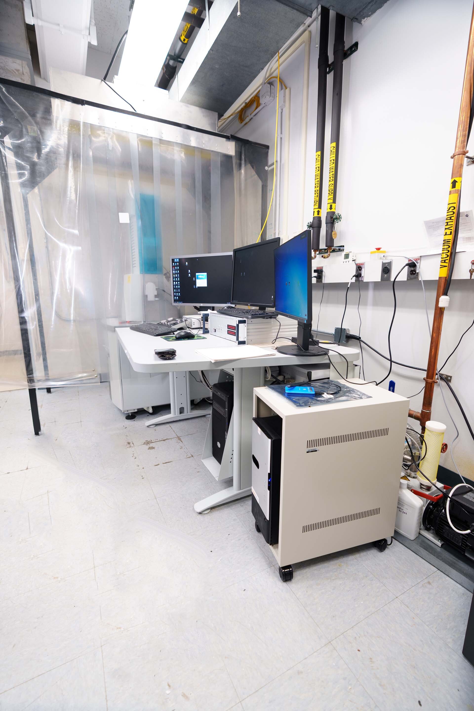 Photo Used TESCAN VEGA III XMH For Sale