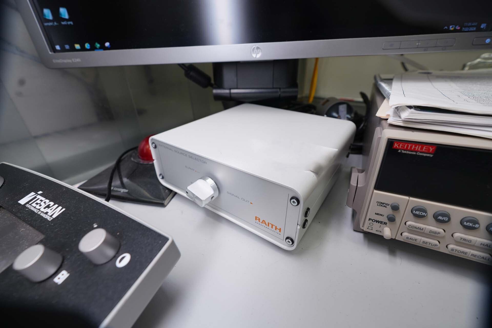 Photo Used TESCAN VEGA III XMH For Sale